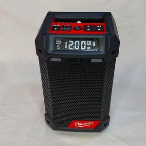 NEW - Milwaukee 2951-20 Bluetooth IP54 Debris & Water Resistant Radio + …